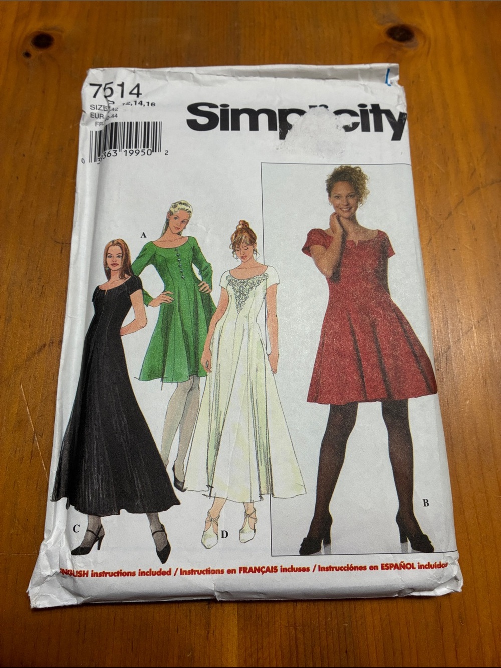 Simplicity 7514 Women's Dress Sewing Pattern